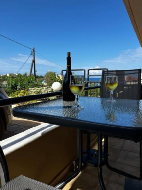 Miros apts 2 in Agia Pelagia 50m from the beach